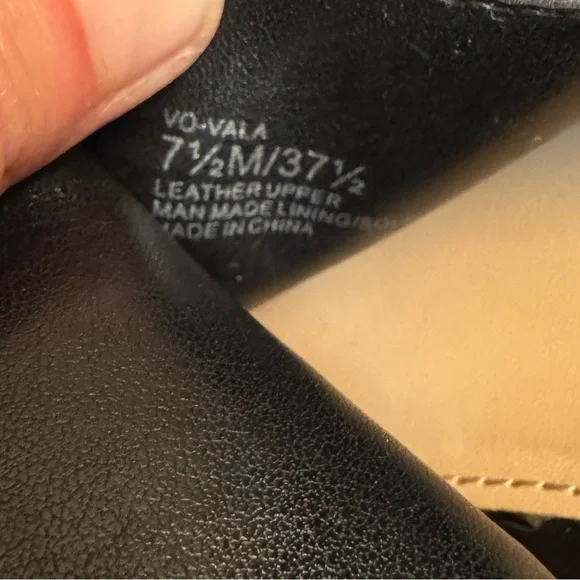 VINCE CAMUTO VIVE Black Ankle Bootie SZ 7.5 Leather Boots Side Zip Shoes - Picture 6 of 17